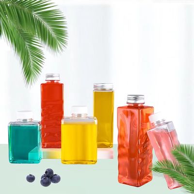 French Square Plastic Juice Bottle 20OZ Beverage Fruit Juice Easy Open Lid Tamper Proof Cap for Energy Drinks