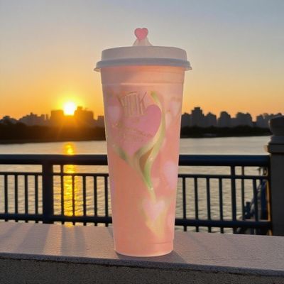 Wholesale Custom logo Smoothie PP Hard Plastic Cup with love Stopper Plastic Lid