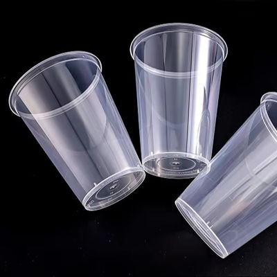 Stylische Einweg-Plastikbecher aus PP, perfekt für Partys