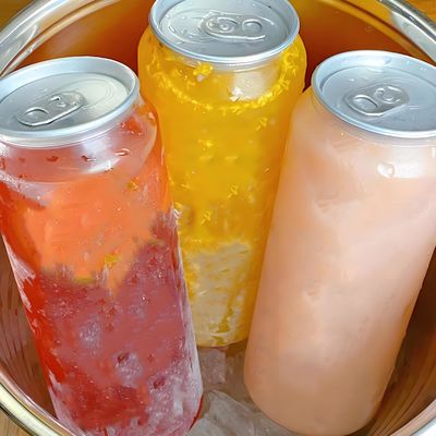 Un buon prezzo. Bottiglie di bevande in PET resistenti alle perdite da 650 ml con anello di estrazione e etichettatura con pellicola ristrettiva in linea